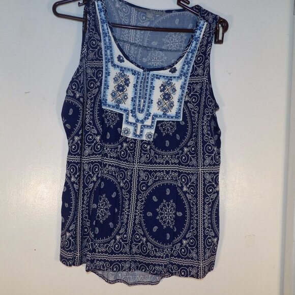 Valerie Stevens Embroidered Embellished Rayon Tank Top Sz M - Picture 1 of 6